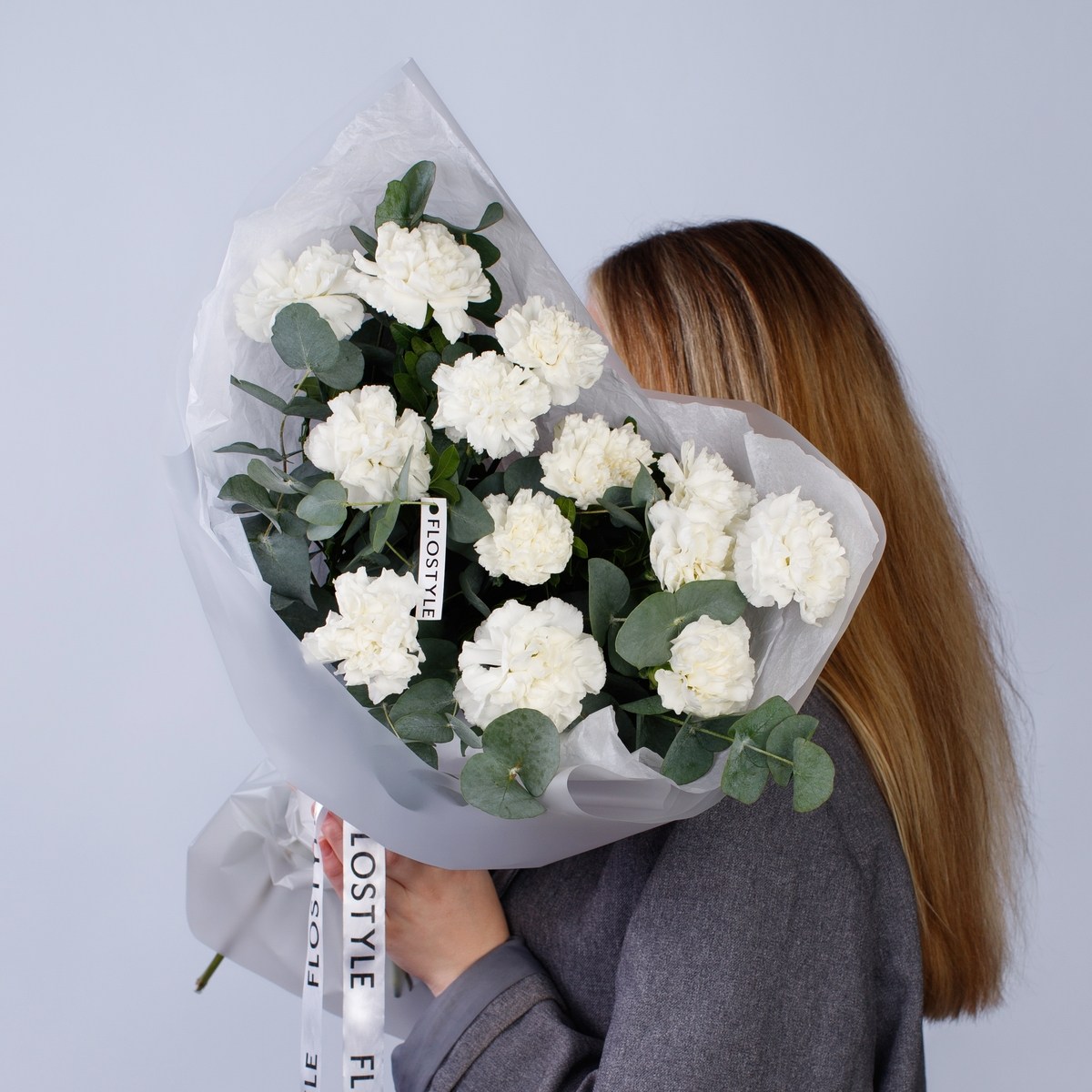 Белые диантусы букет